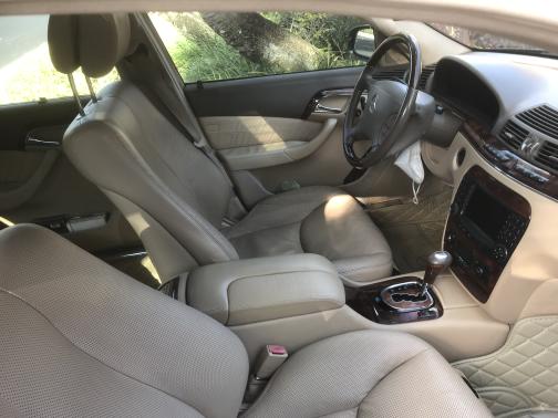 Photo 4 of 11 of 2004 Mercedes-Benz S-Class S500 4MATIC